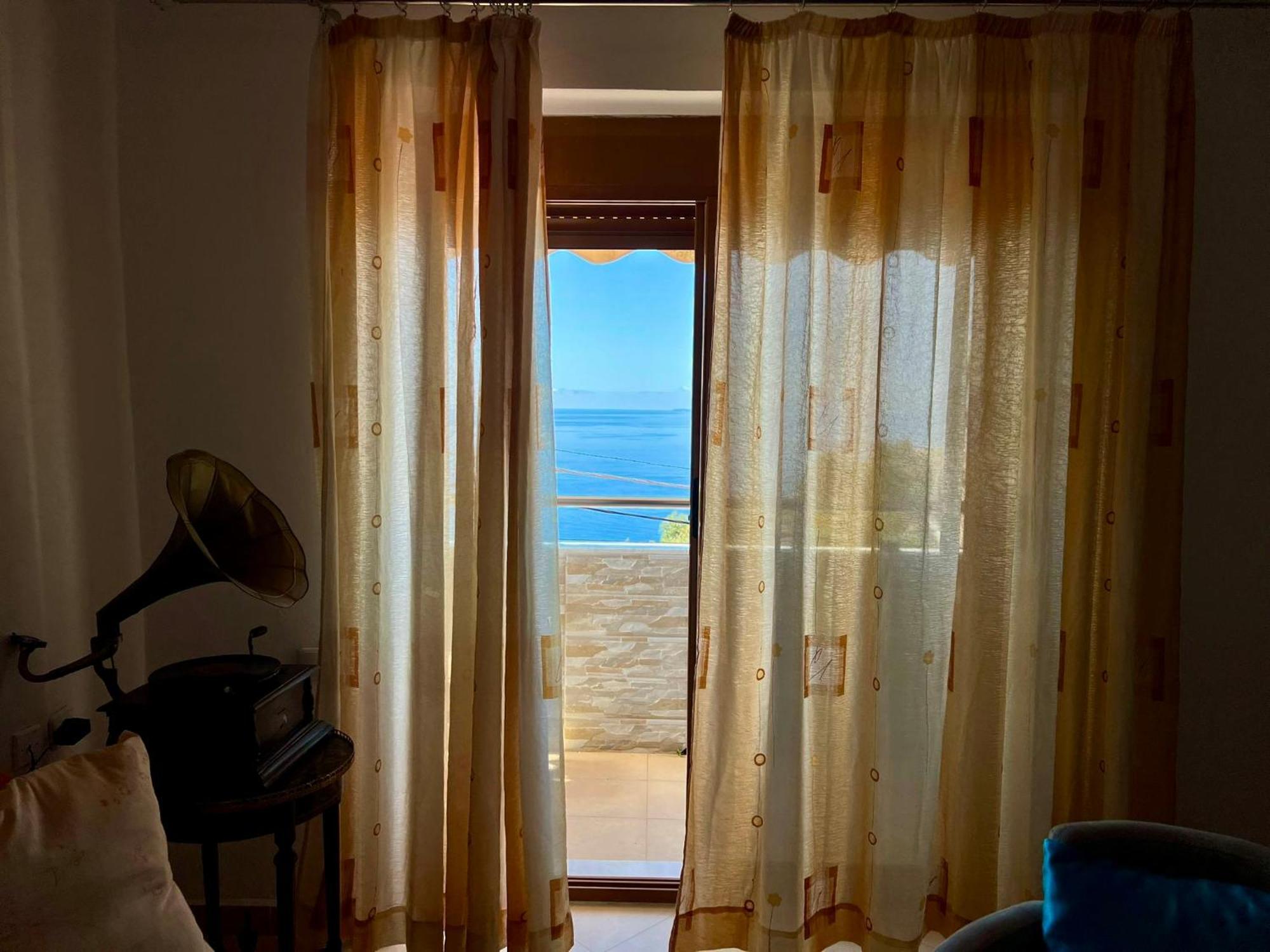 Liza'S Apartman Lukova Kültér fotó